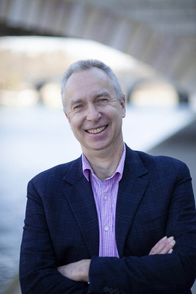 Bertrand DELCOURT